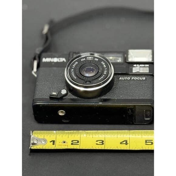 Minolta Hi-Matic AF2-M 38mm f/2.8 Point & Shoot 35 mm Film Camera - Picture 6 of 6